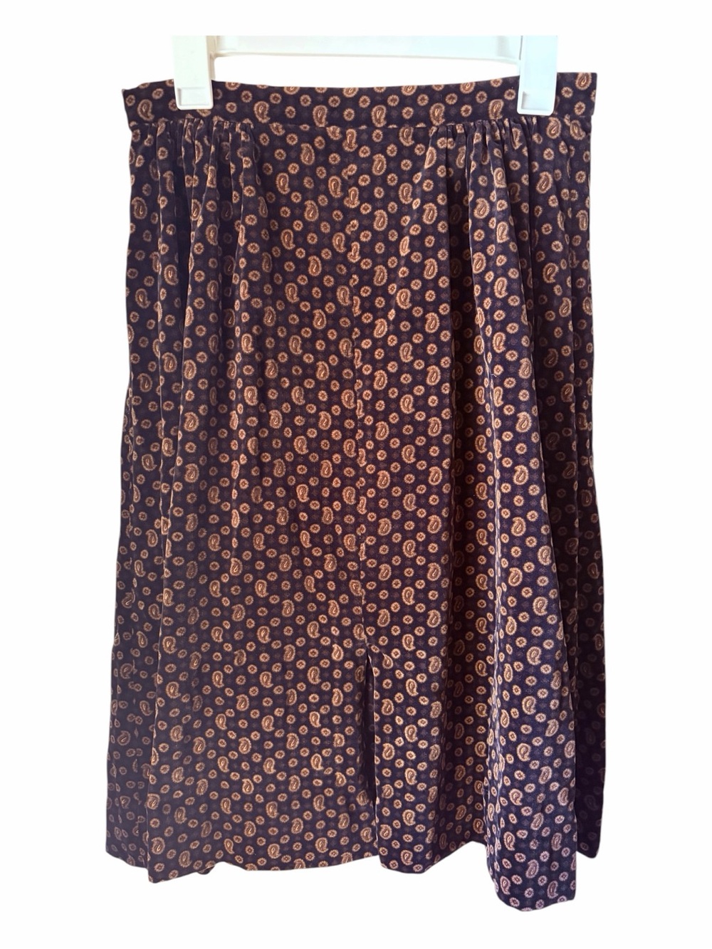 VTG 80s F.A. Chatta Ltd Paisley Velvet Midi Skirt Excellent Boho
Whimsigoth